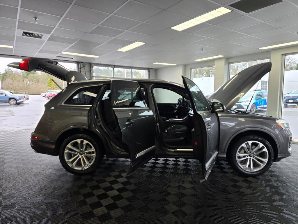 Used 2025 Audi Q7 3.0T Premium Plus image 17