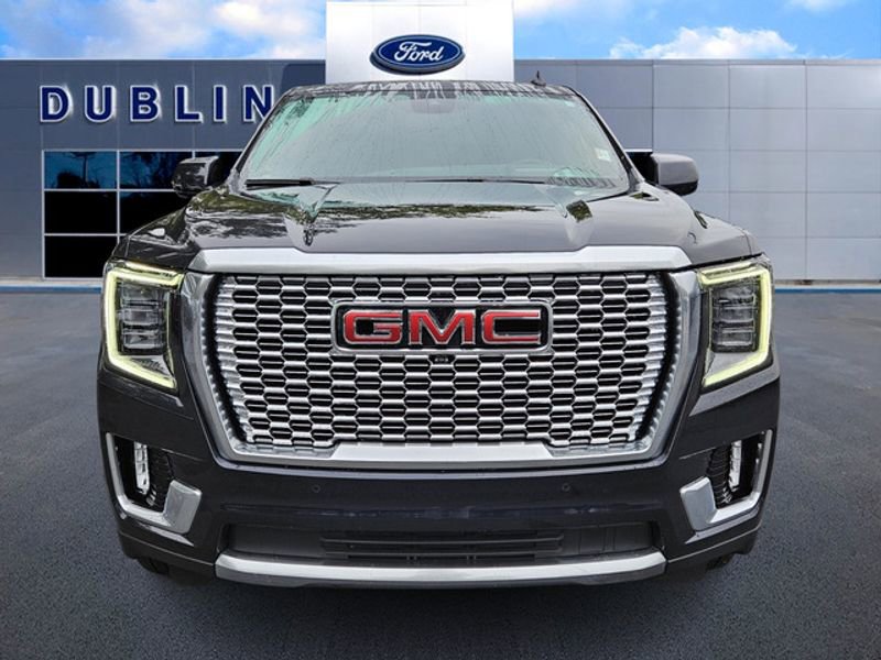 Used 2023 GMC Yukon Denali image 2