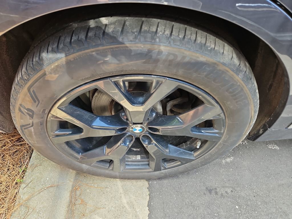 Used 2020 BMW X7 xDrive40i w/ Cold Weather Package image 7