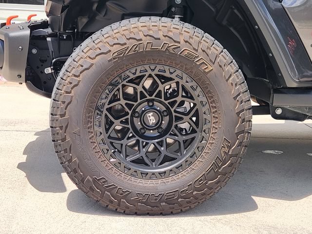 Certified 2025 Jeep Gladiator Mojave AWD/4WD image 11