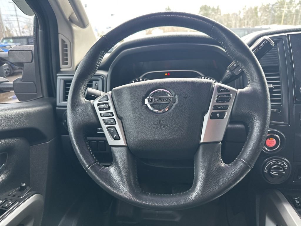 Used 2022 Nissan Titan SV w/ SV Convenience Package image 23