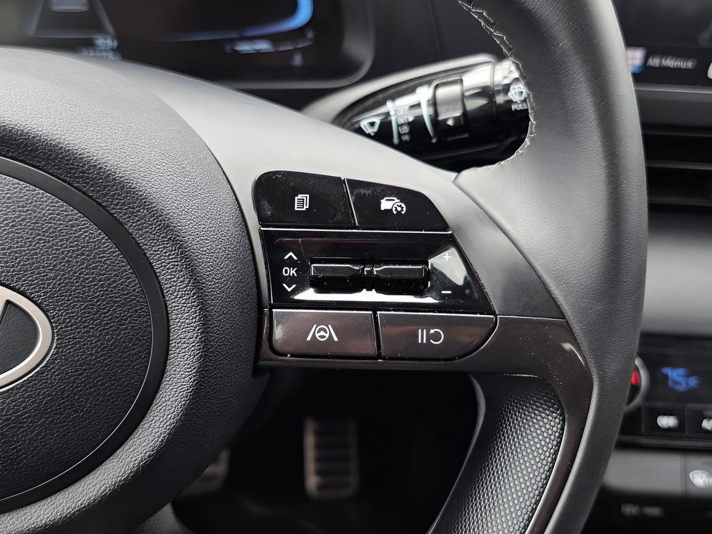 Certified 2025 Hyundai Elantra Sport FWD image 26
