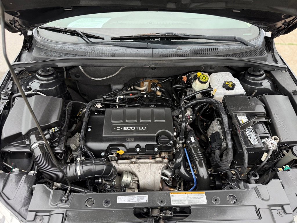 Used 2011 Chevrolet Cruze LTZ FWD image 18