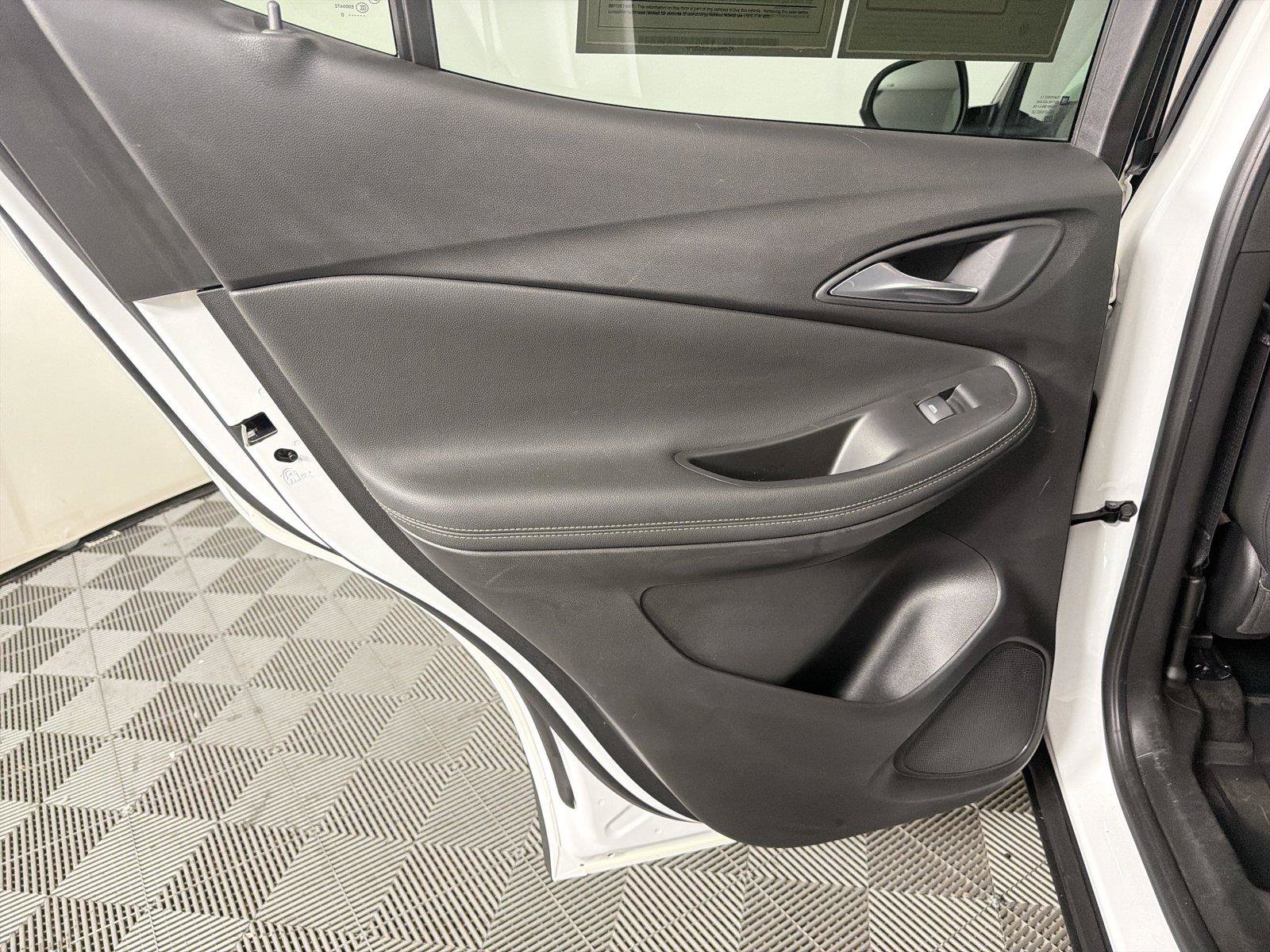 Used 2020 Buick Encore GX Select FWD image 19