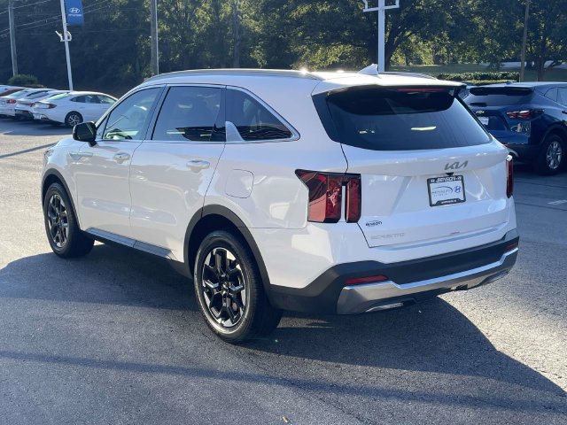 Used 2025 Kia Sorento S w/ Panoramic Sunroof Package FWD image 4