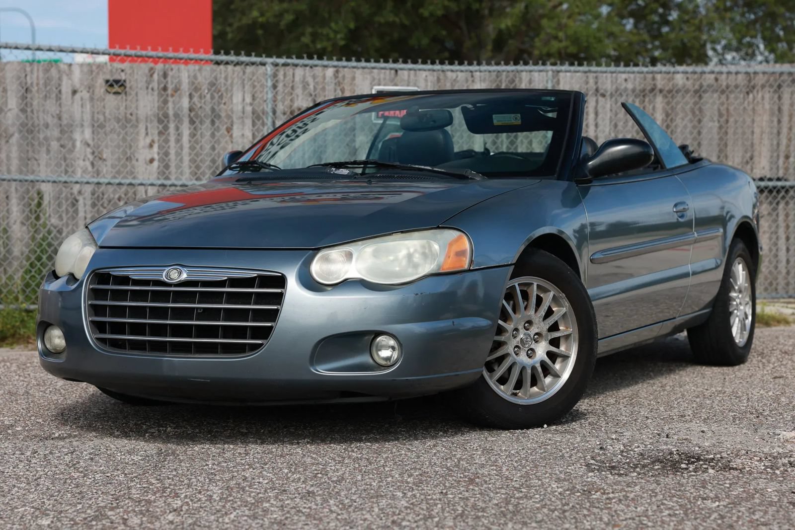 Used 2006 Chrysler Sebring Touring FWD image 1
