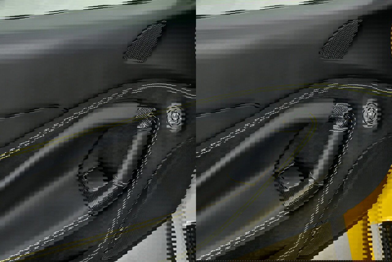 Used 2021 Ferrari F8 Tributo image 20