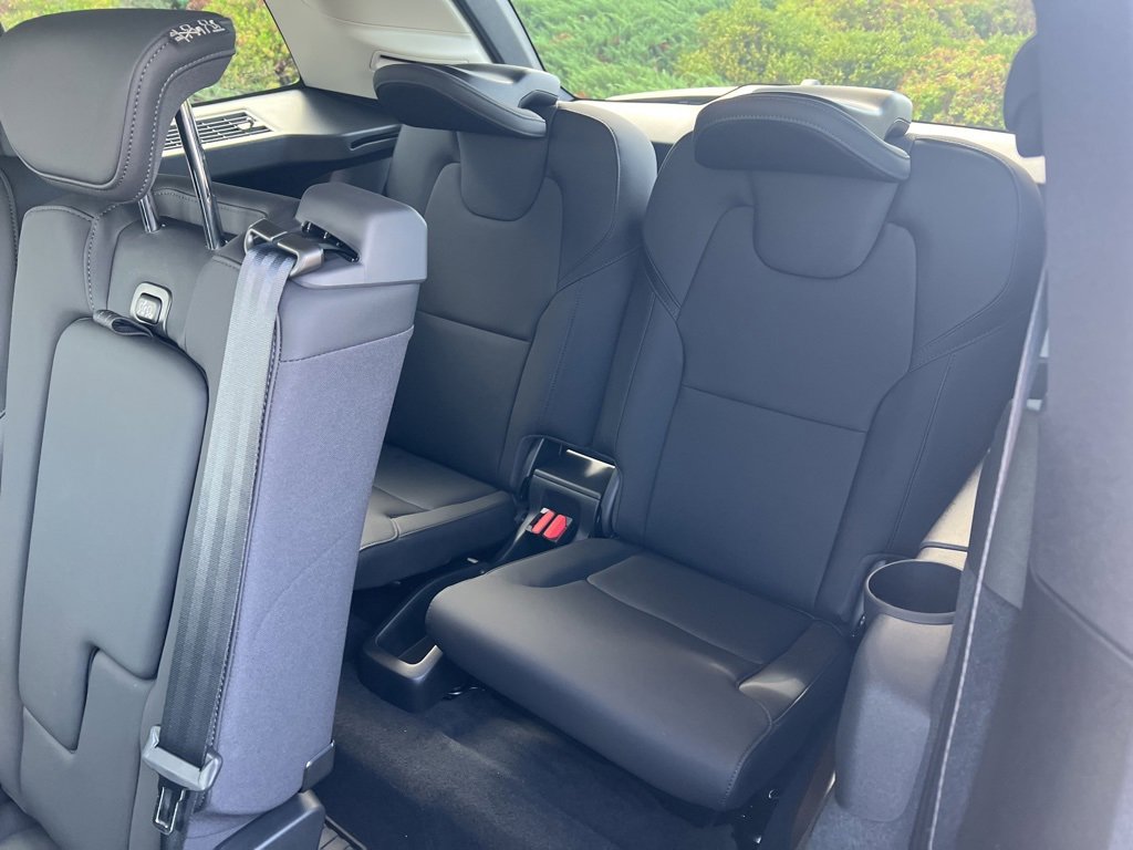 New 2026 Volvo XC90 B6 Plus w/ Protection Package Premier image 32
