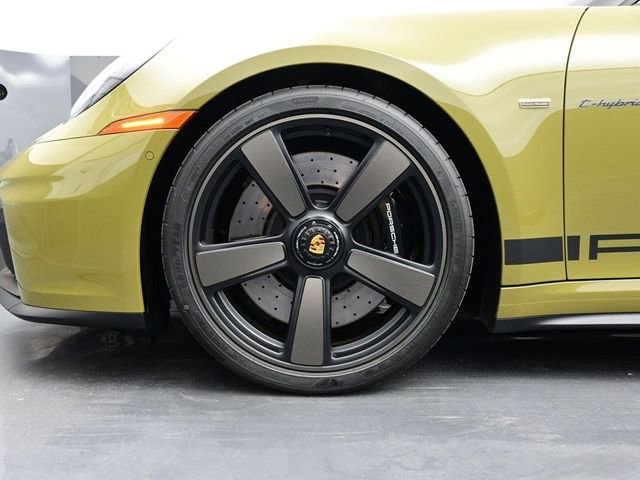 Certified 2026 Porsche 911 Carrera GTS image 6