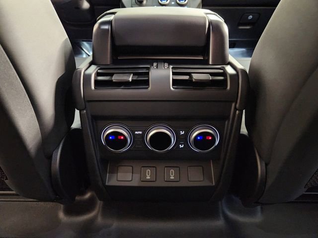 New 2026 Land Rover Defender 110 X-Dynamic SE AWD/4WD image 29