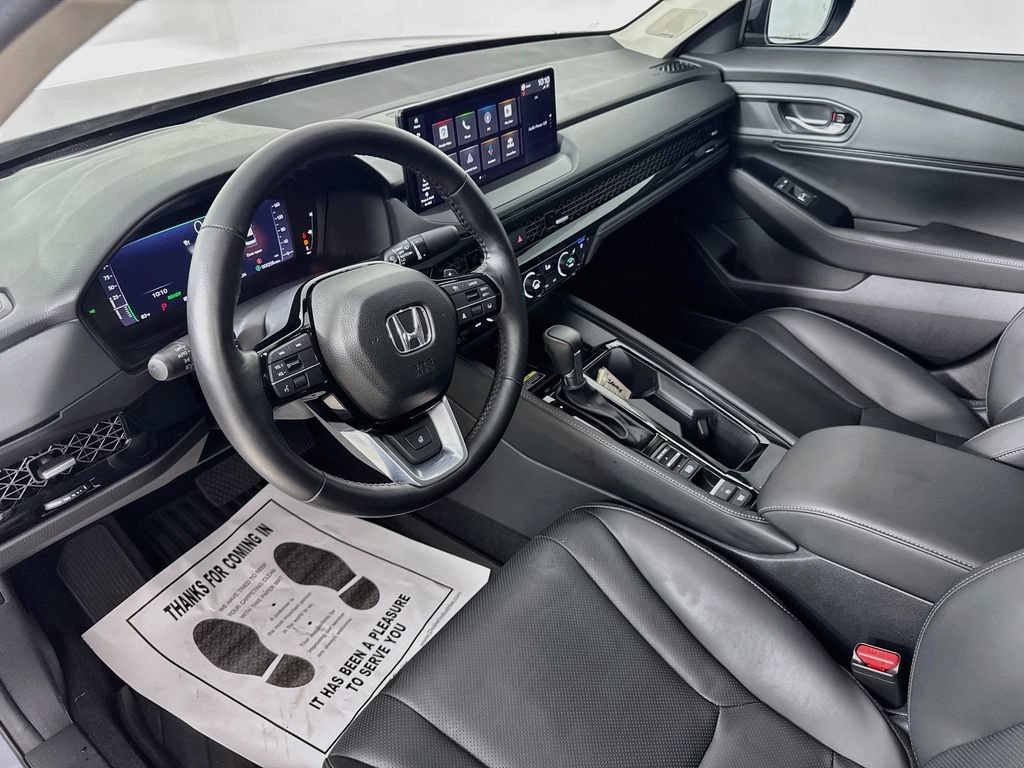 Used 2025 Honda Accord Touring image 11