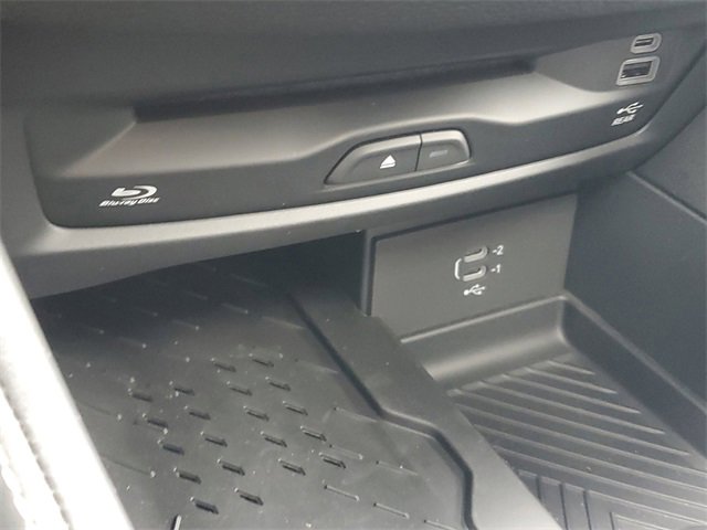 New 2026 Chrysler Pacifica Limited w/ Uconnect Theater Family Group image 31