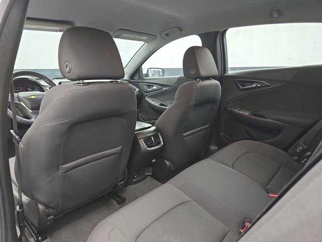 Used 2017 Chevrolet Malibu LT image 36