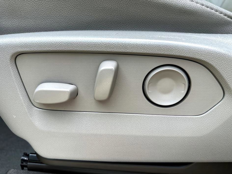 Used 2024 GMC Sierra 1500 SLT image 25