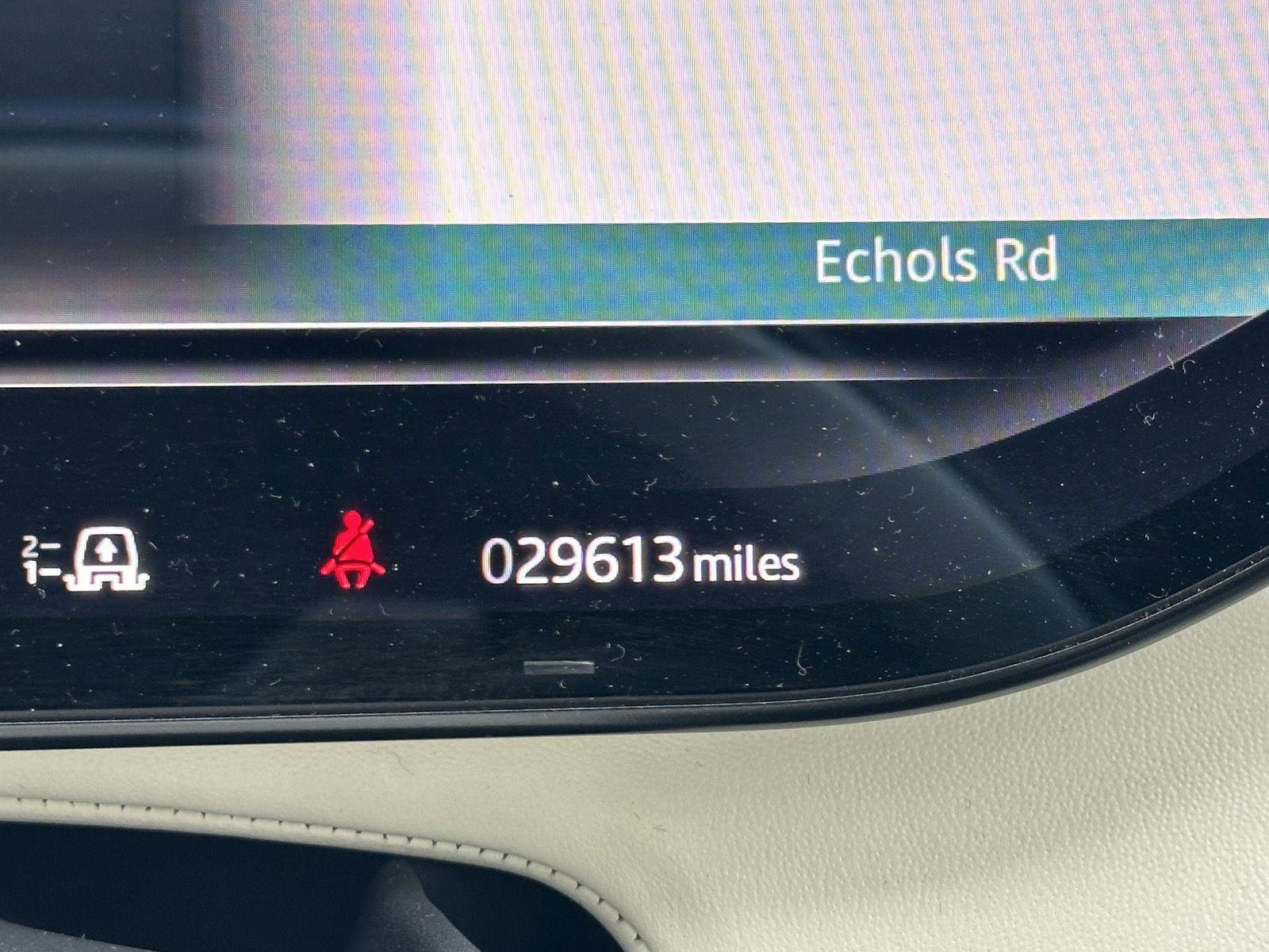 Used 2023 Land Rover Range Rover SE image 12