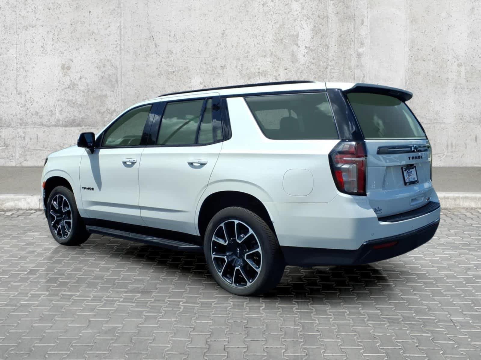 Used 2022 Chevrolet Tahoe RST w/ Luxury Package AWD/4WD image 9