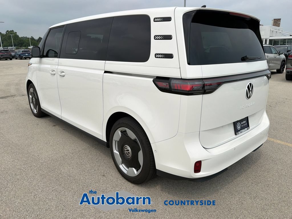 Certified 2025 Volkswagen ID. Buzz Pro S RWD image 4