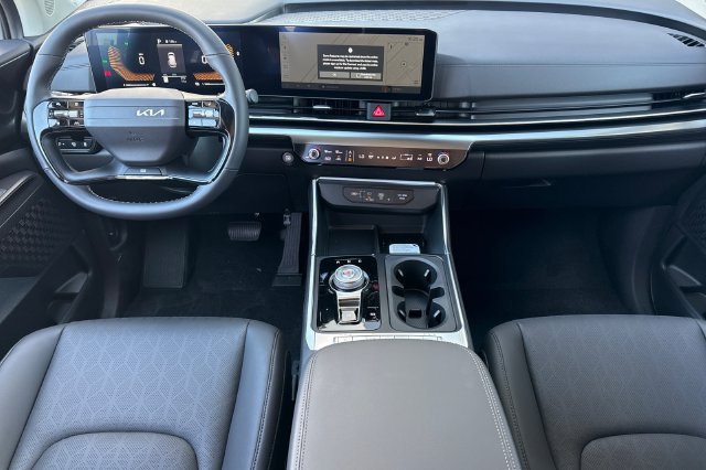 New 2027 Kia Carnival EX w/ Dark Edition Package FWD image 15