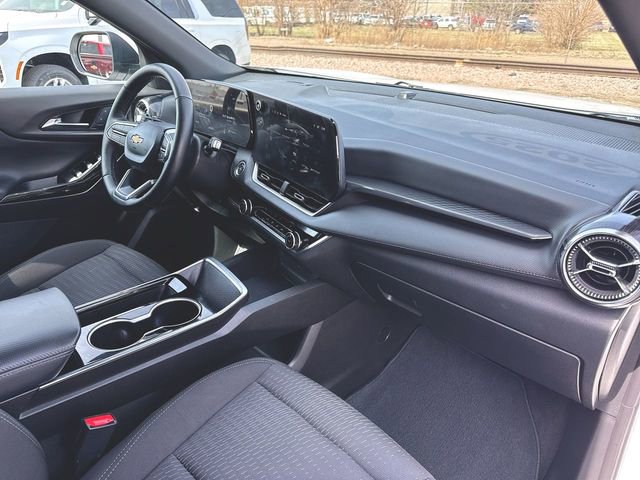 Used 2025 Chevrolet Equinox LT image 28