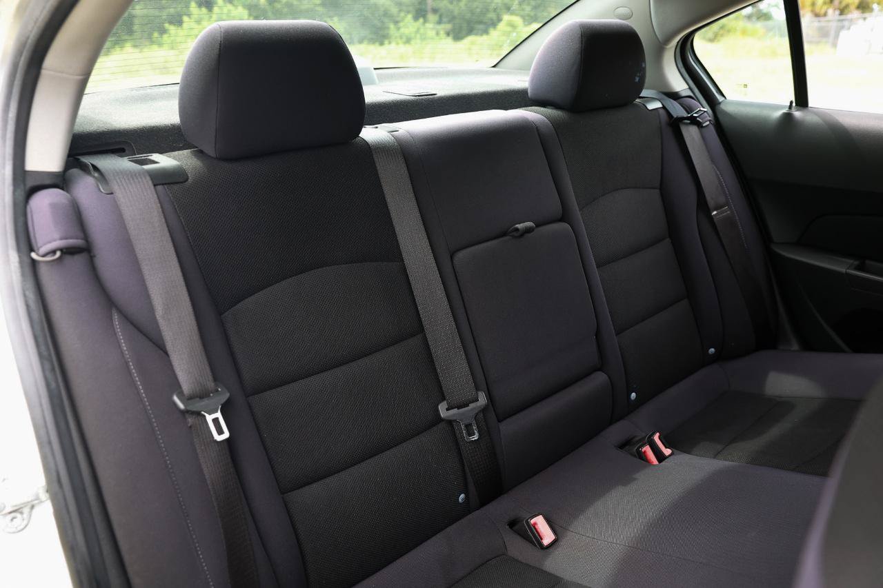 Used 2013 Chevrolet Cruze LT FWD image 14