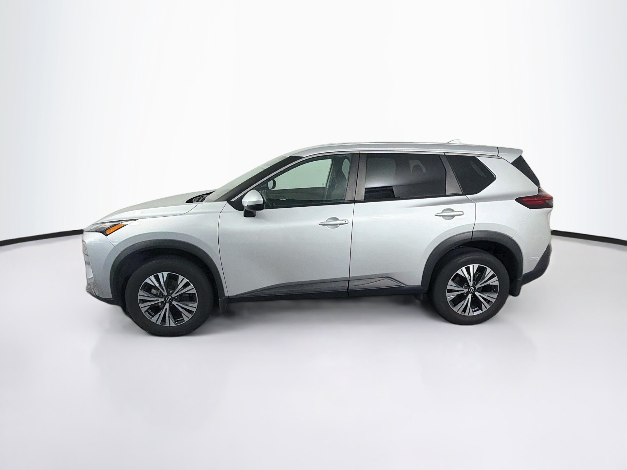 Used 2022 Nissan Rogue SV FWD image 4