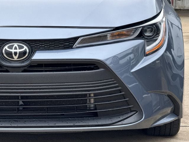 Used 2024 Toyota Corolla LE FWD image 9