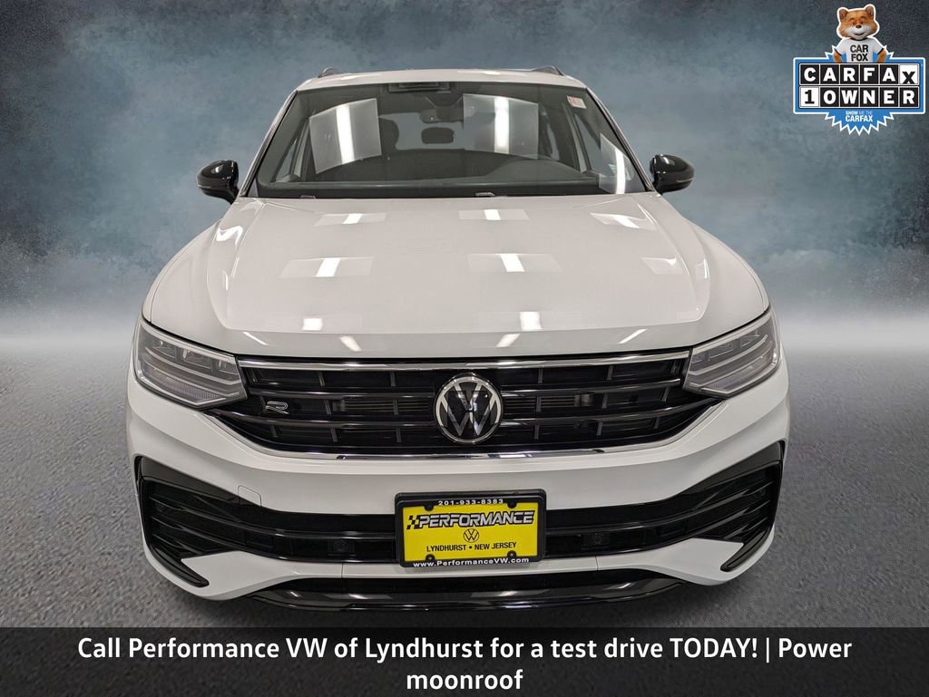 Used 2023 Volkswagen Tiguan SE R-Line AWD/4WD image 2