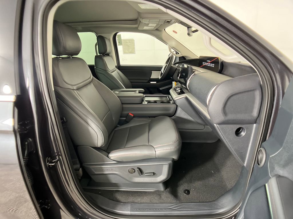 New 2025 Ford Expedition Max Active image 29