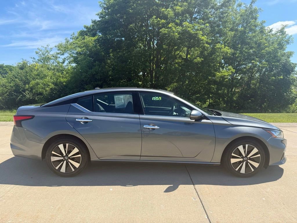 Used 2019 Nissan Altima 2.5 SL FWD image 2