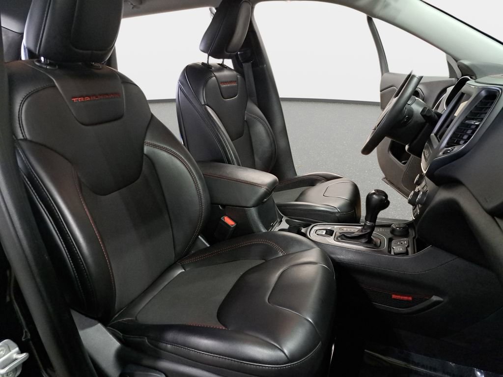 Certified 2022 Jeep Cherokee Trailhawk AWD/4WD image 11