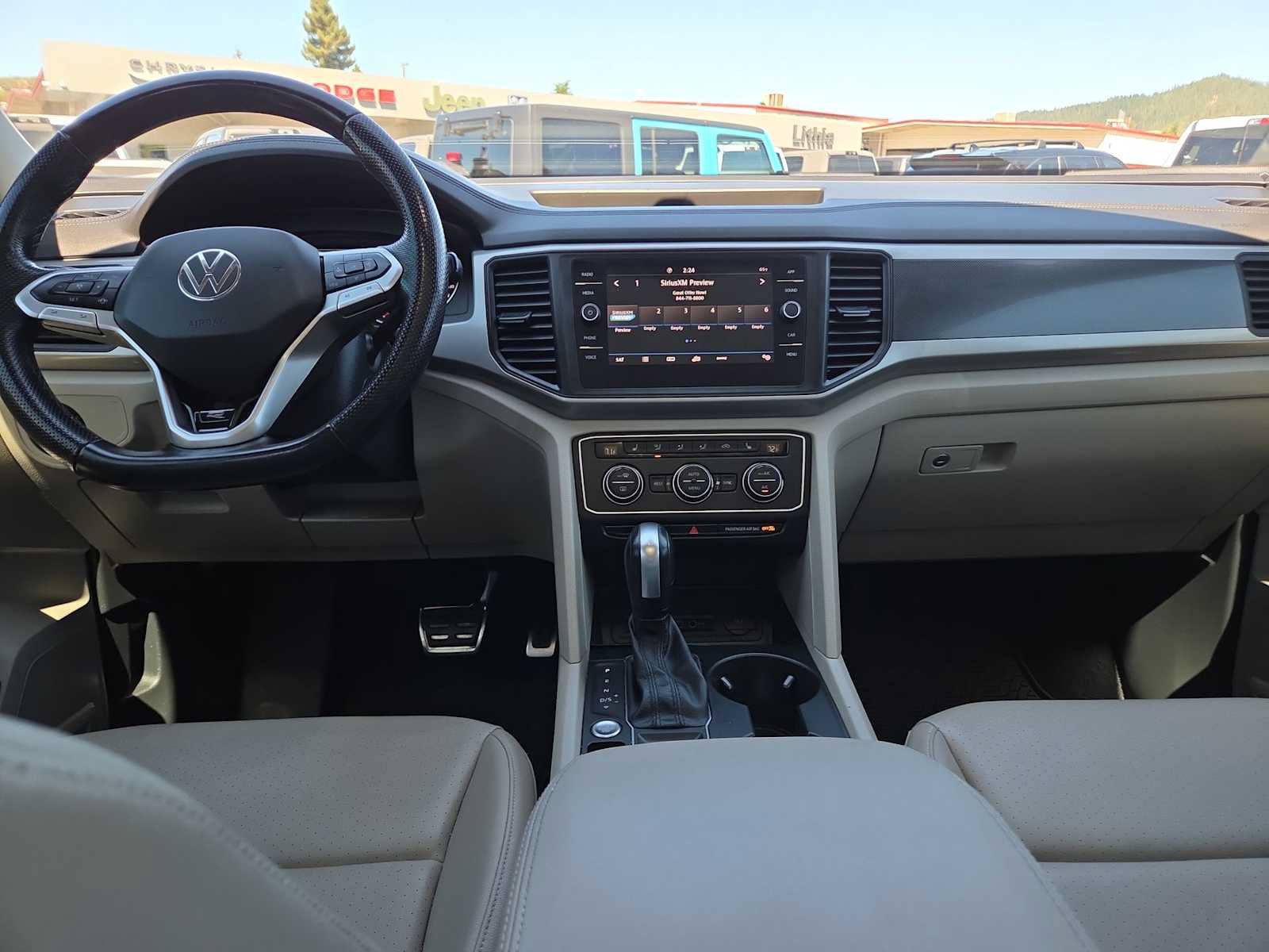 Used 2021 Volkswagen Atlas SE w/ Panoramic Sunroof Package FWD image 18