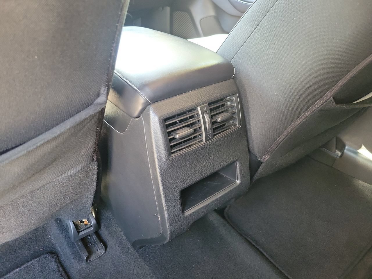 Used 2022 Mitsubishi Outlander ES FWD image 10
