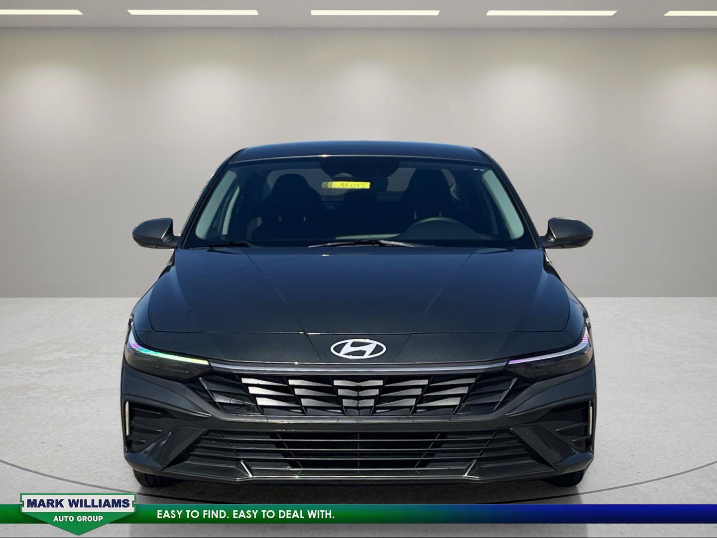 Used 2025 Hyundai Elantra SE w/ Cargo Package FWD image 8