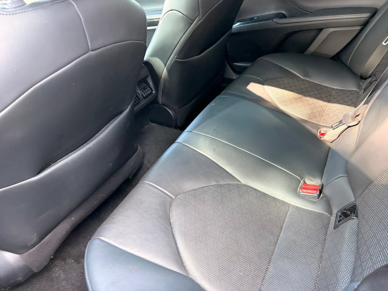 Used 2020 Toyota Camry XSE AWD/4WD image 16