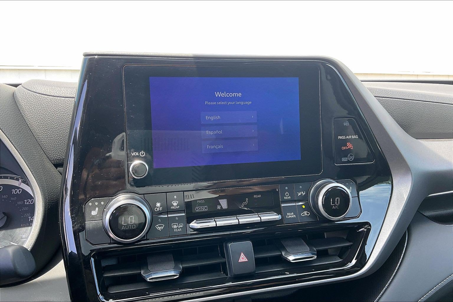 Used 2026 Toyota Highlander XLE AWD/4WD image 39