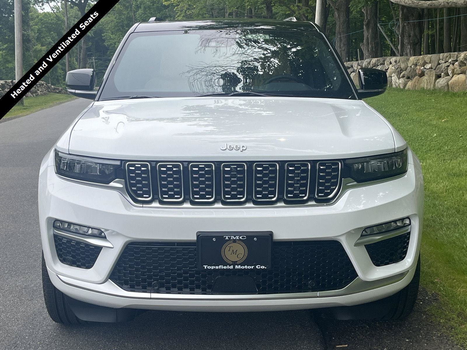 Used 2025 Jeep Grand Cherokee Summit w/ Luxury Tech Group V AWD/4WD image 4