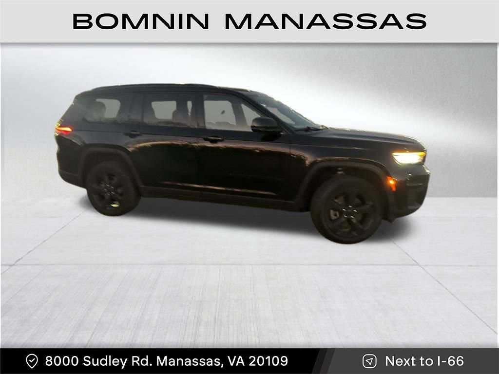 Used 2022 Jeep Grand Cherokee L Laredo image 3