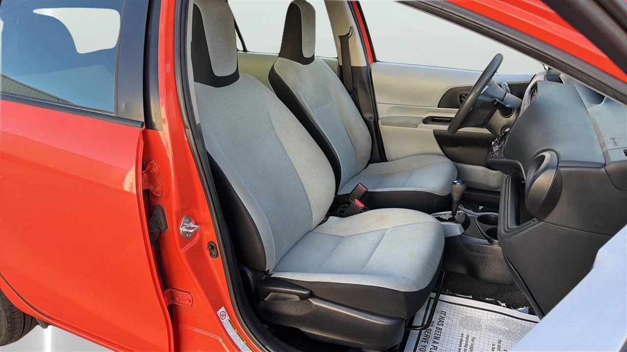 Used 2014 Toyota Prius C One image 14