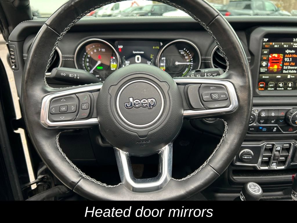 Used 2022 Jeep Wrangler Unlimited Sahara w/ Cold Weather Group AWD/4WD image 18