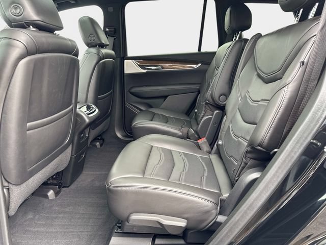 Used 2021 Cadillac XT6 Premium Luxury w/ Platinum Package AWD/4WD image 13