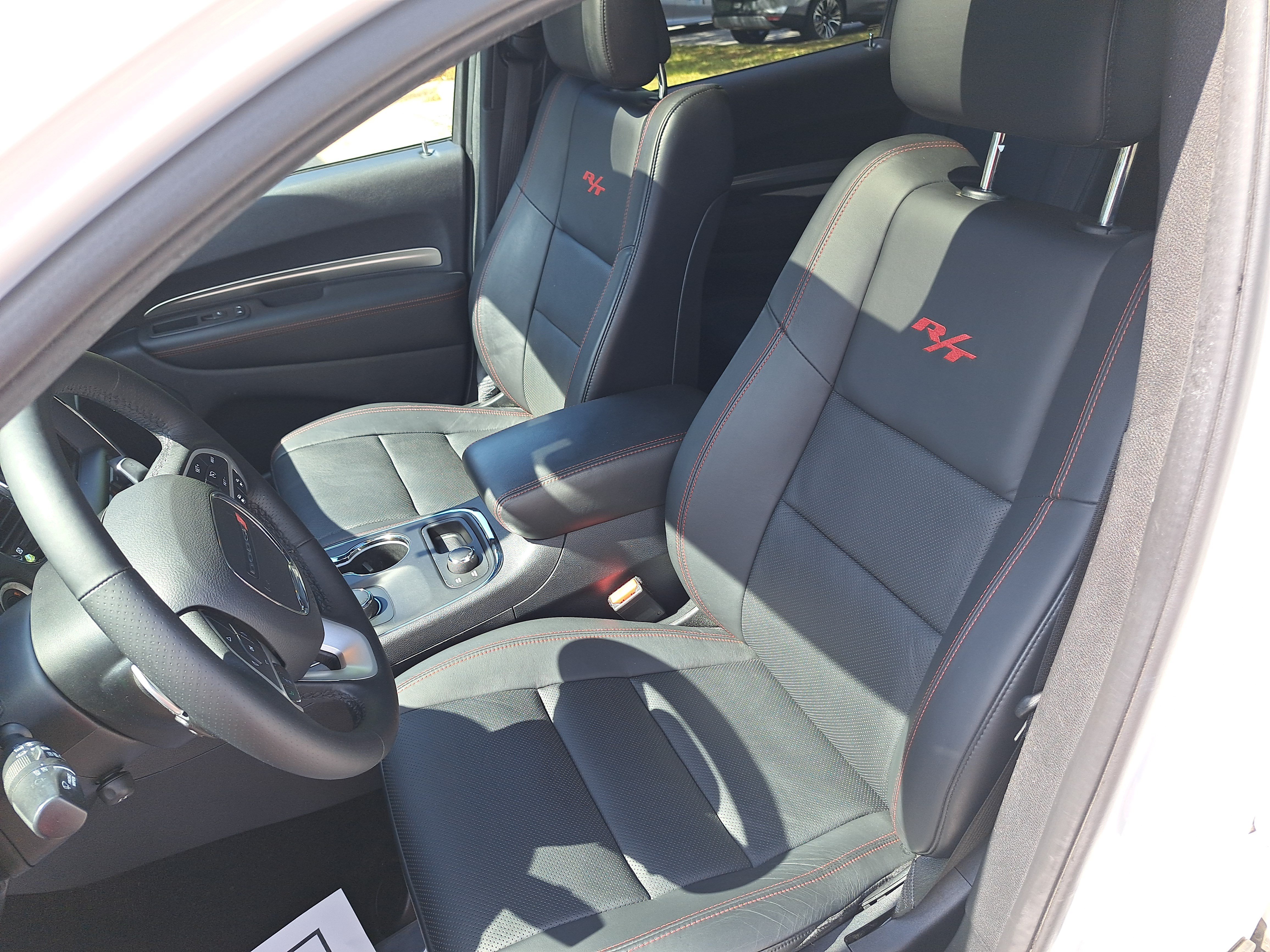 Used 2017 Dodge Durango R/T w/ Technology Group AWD/4WD image 17