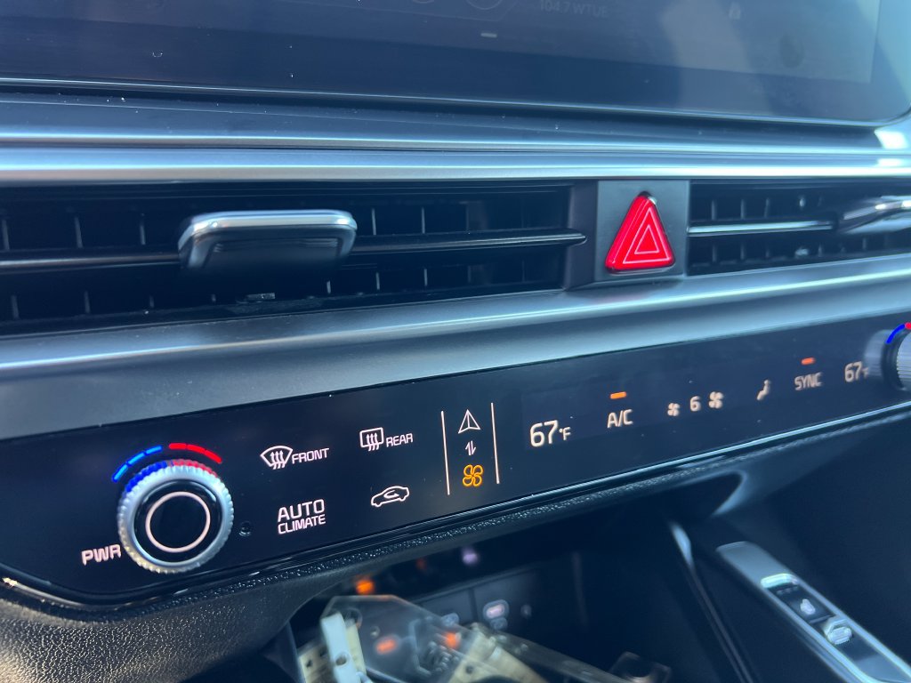 Certified 2025 Kia Sorento S AWD/4WD image 21