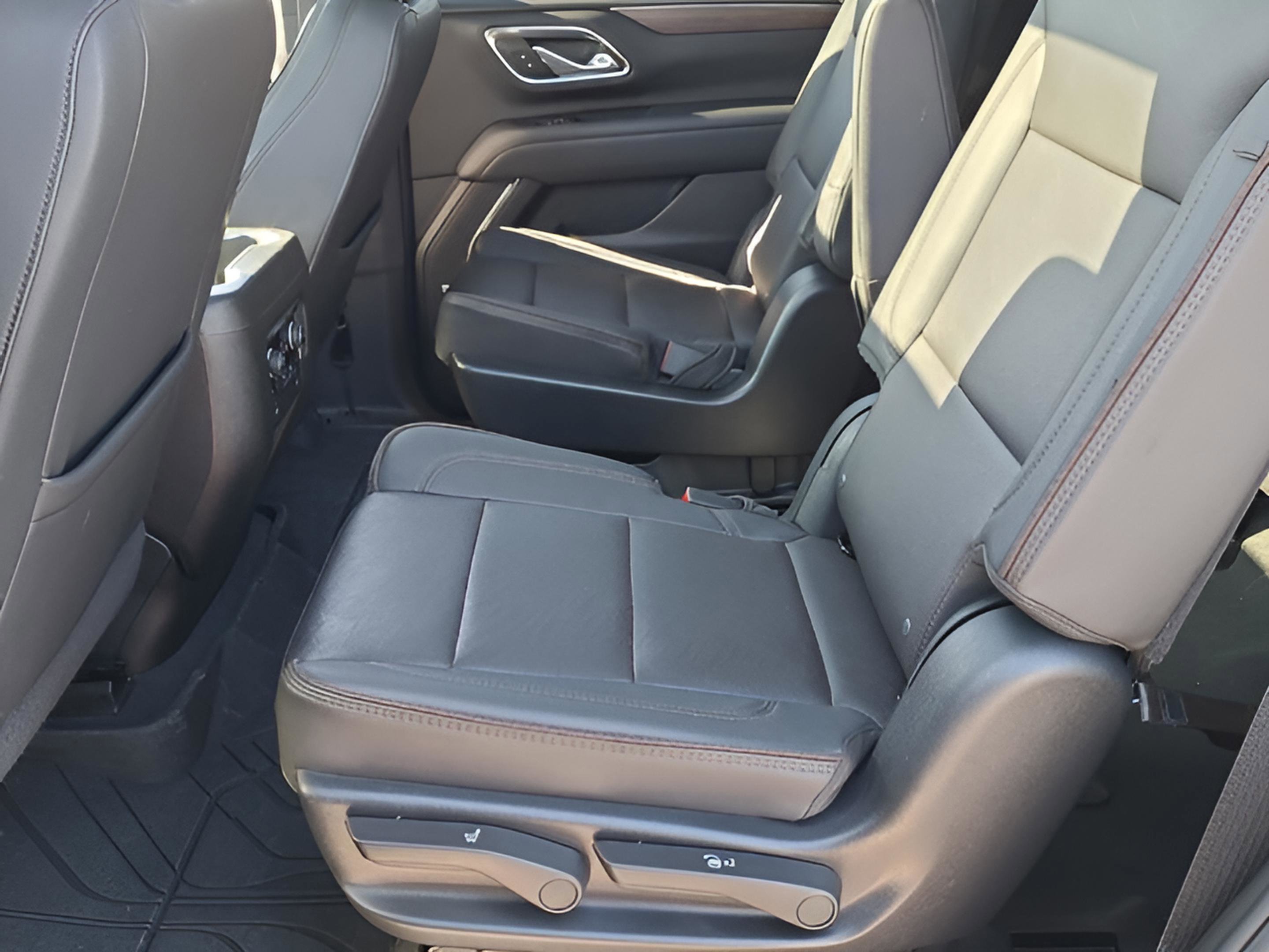 Used 2023 Chevrolet Tahoe High Country image 13