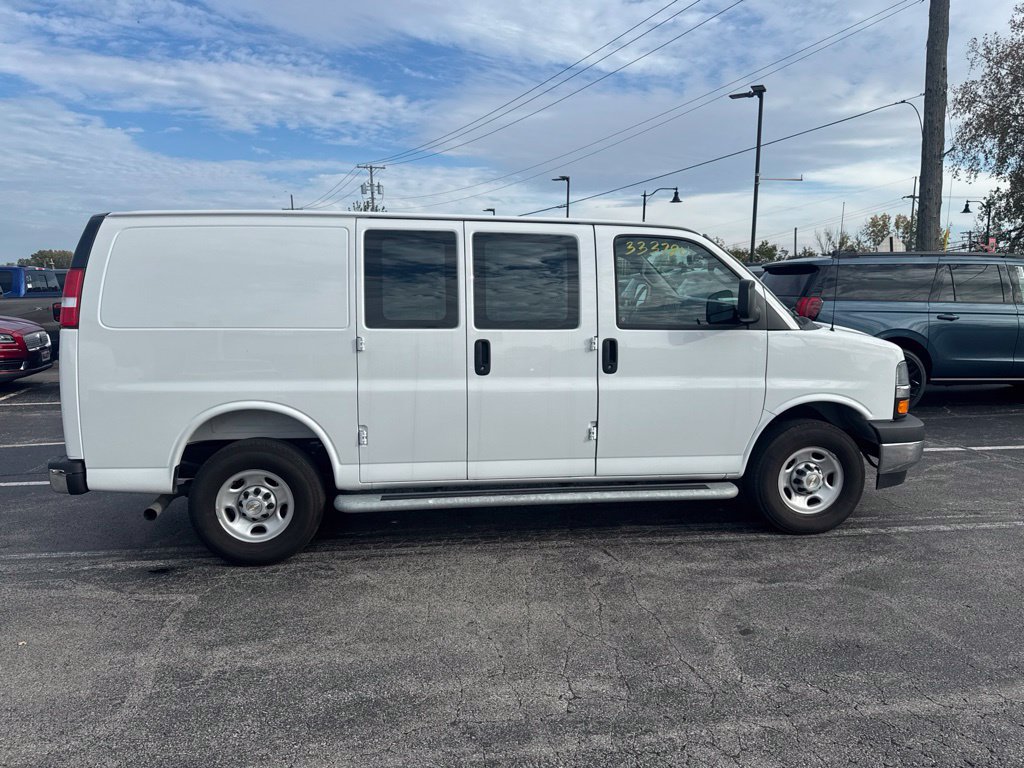 Used 2025 Chevrolet Express 2500 w/ Driver Convenience Package RWD image 2