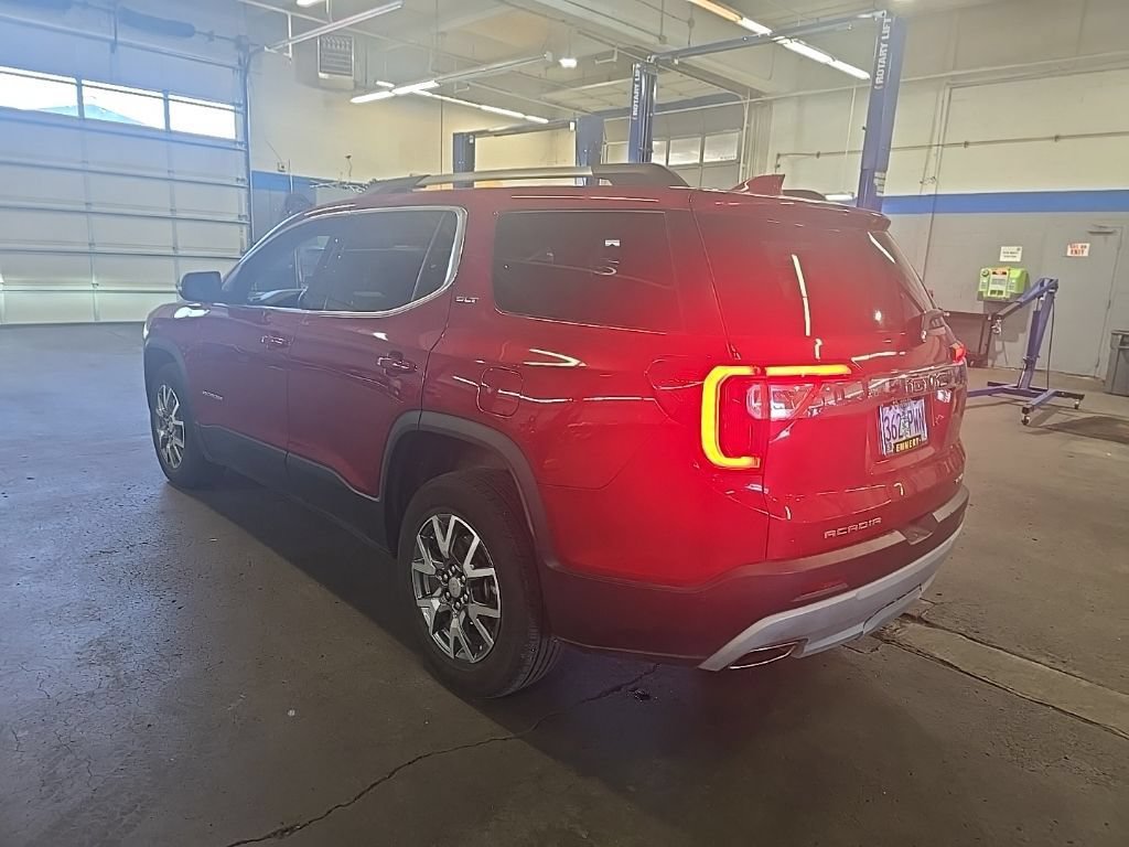 Used 2023 GMC Acadia SLT AWD/4WD image 11