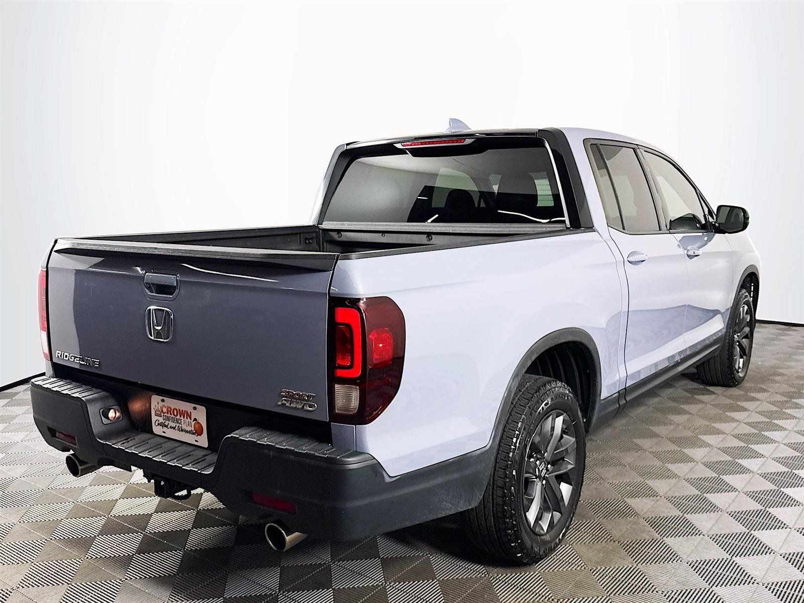 Used 2023 Honda Ridgeline Sport image 8