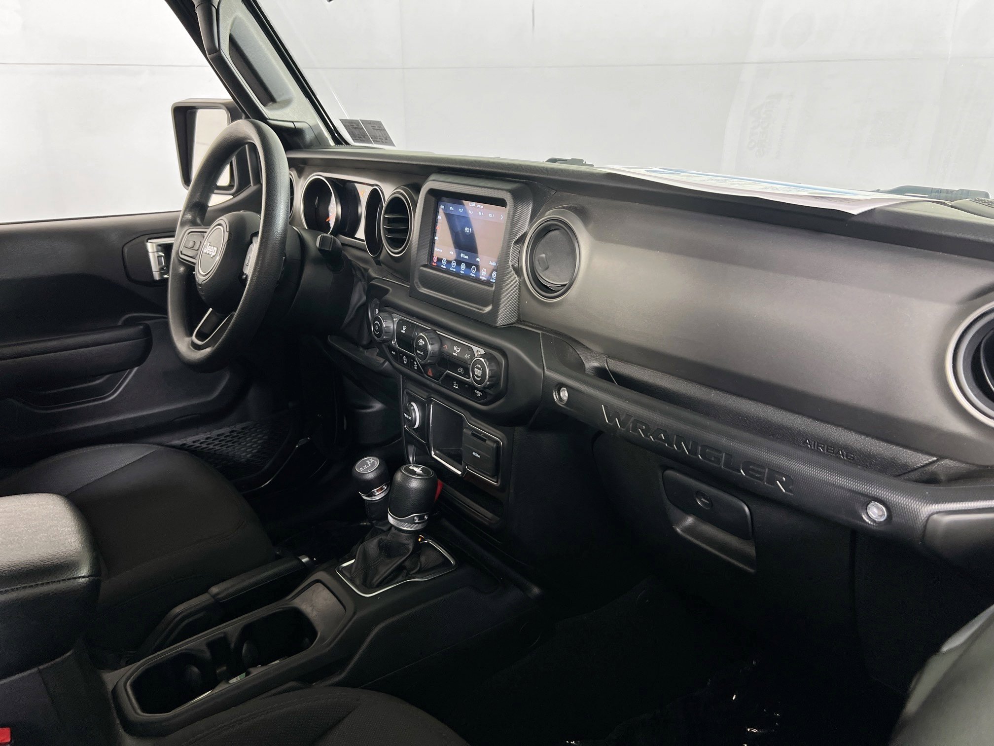 Used 2022 Jeep Wrangler Sport image 26