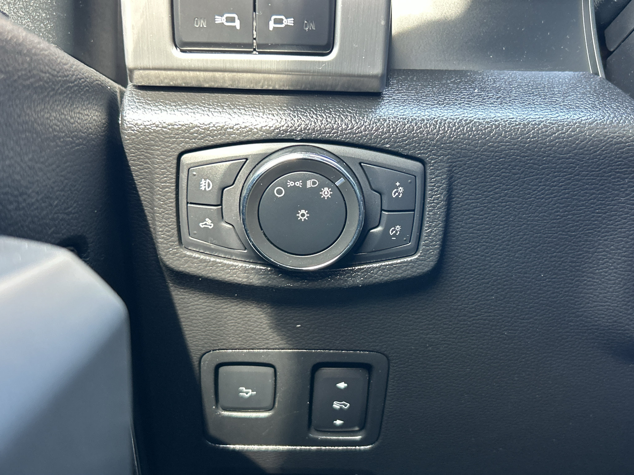 Certified 2021 Ford F250 Platinum AWD/4WD image 24