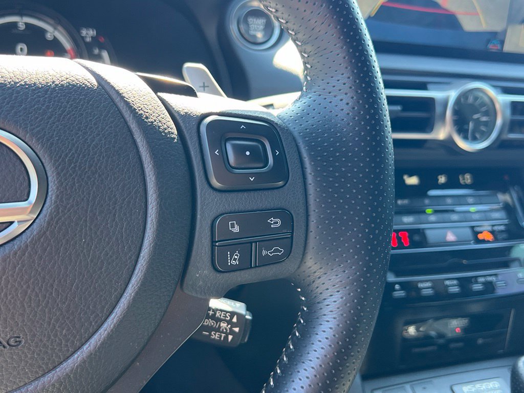 Used 2022 Lexus IS 500 RWD image 20