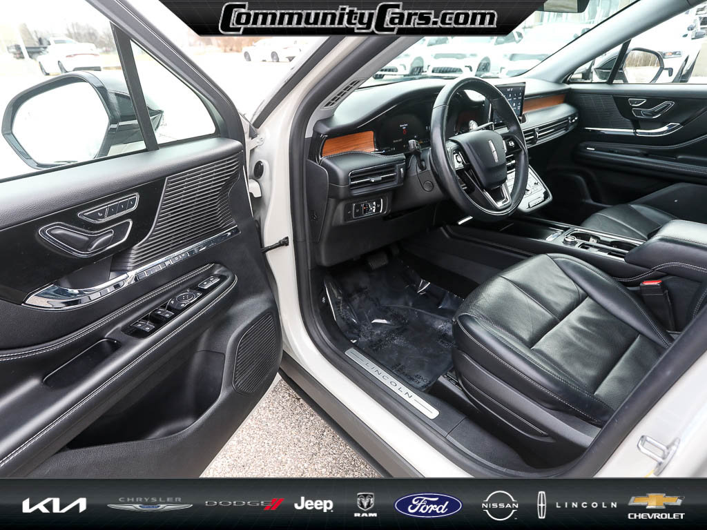 Certified 2022 Lincoln Corsair Reserve w/ Equipment Group 201A image 11